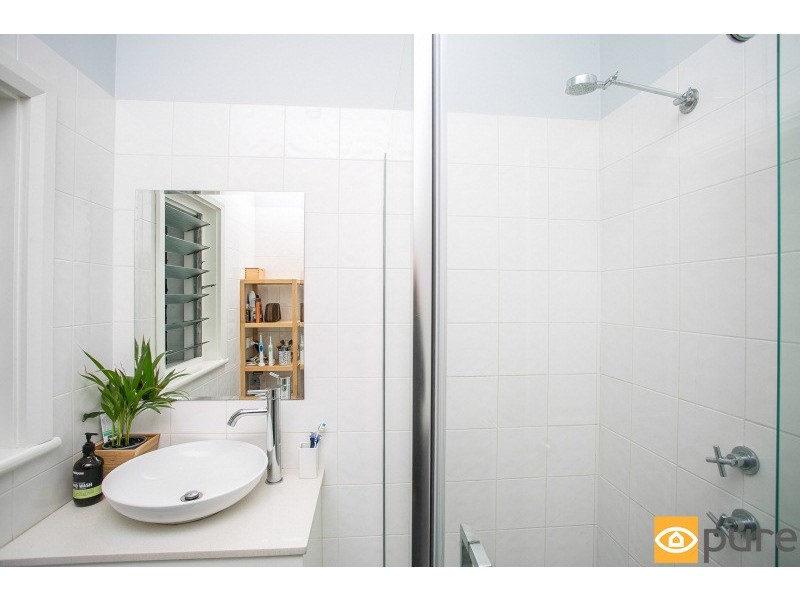 37 Reen Street, St James WA 6102