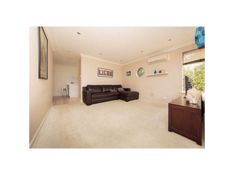 2/58 Kinsella Street, Joondanna WA 6060