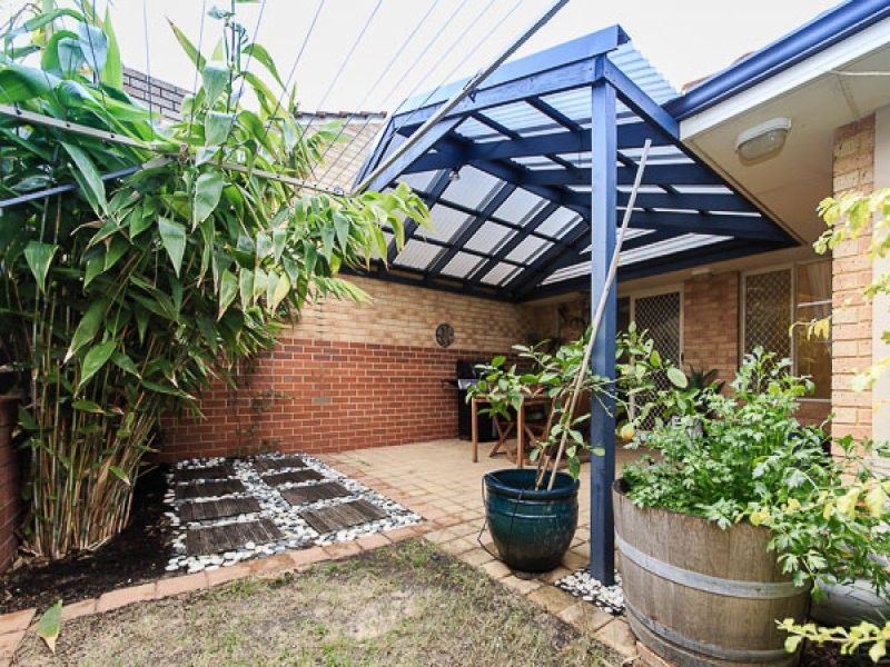 2/58 Kinsella Street, Joondanna WA 6060