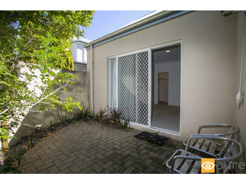 2/30 Stirling Road, Claremont WA 6010