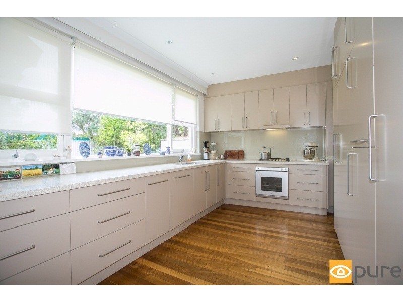 36 Oceanic Drive, Floreat WA 6014