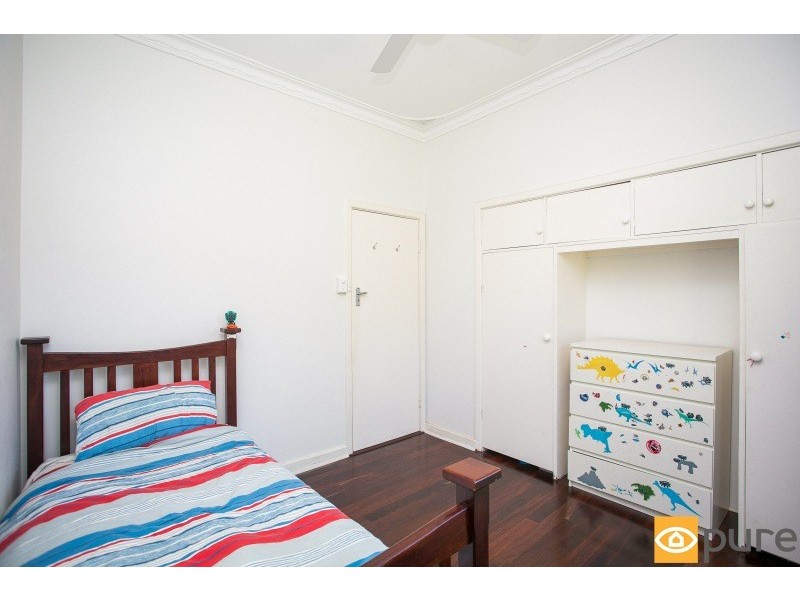 1 Boscombe Avenue, City Beach WA 6015