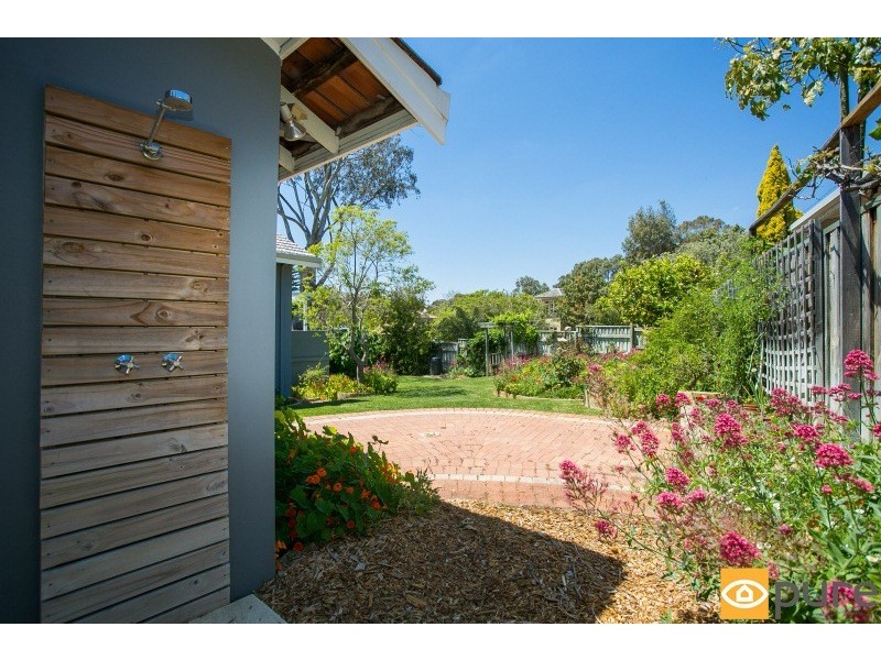 1 Boscombe Avenue, City Beach WA 6015