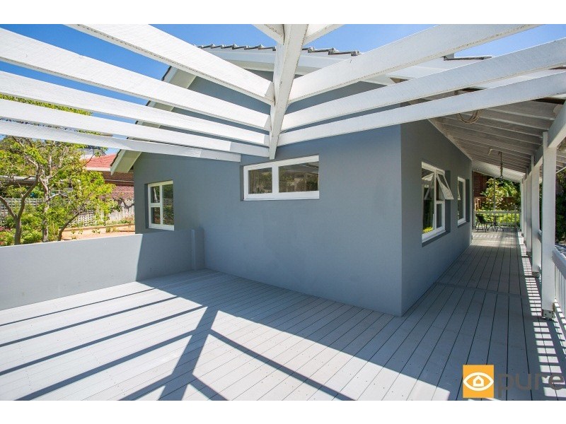 1 Boscombe Avenue, City Beach WA 6015