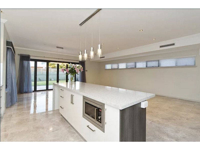 17A Mofflin Avenue, Claremont WA 6010