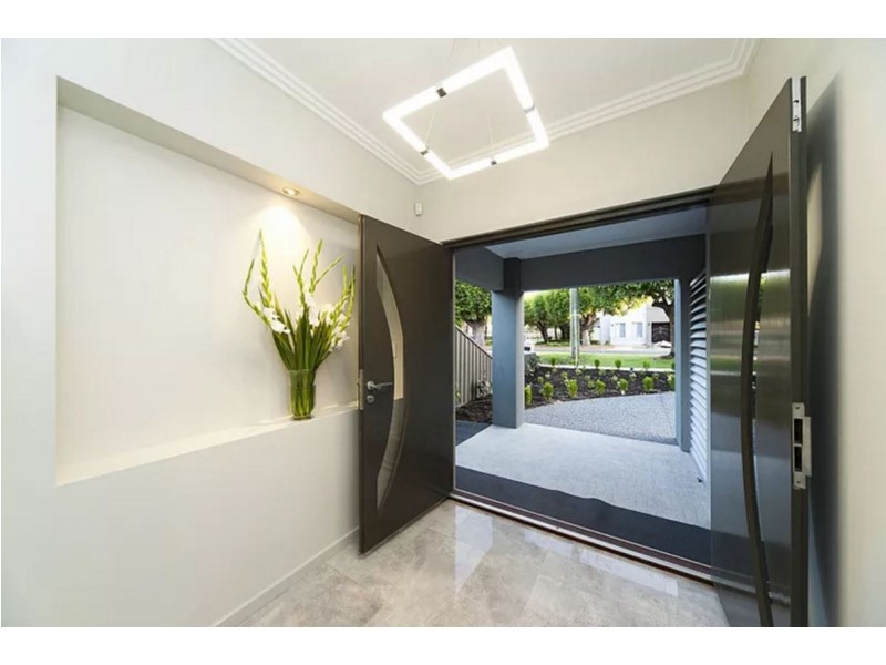 17A Mofflin Avenue, Claremont WA 6010