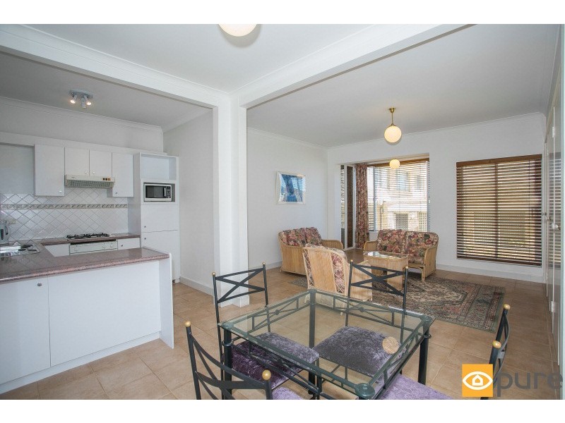 4/162 Marine Parade, Cottesloe WA 6011