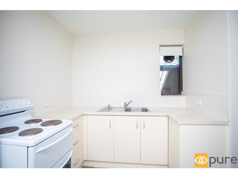 2/1 Mary Street, Como WA 6152