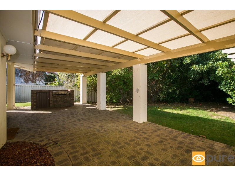 16 Hynes Road, Dalkeith WA 6009