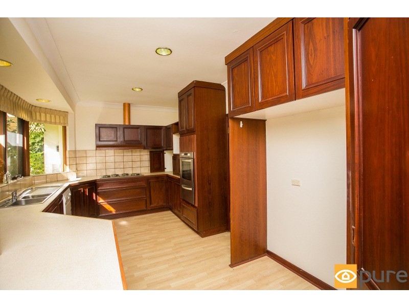 16 Hynes Road, Dalkeith WA 6009
