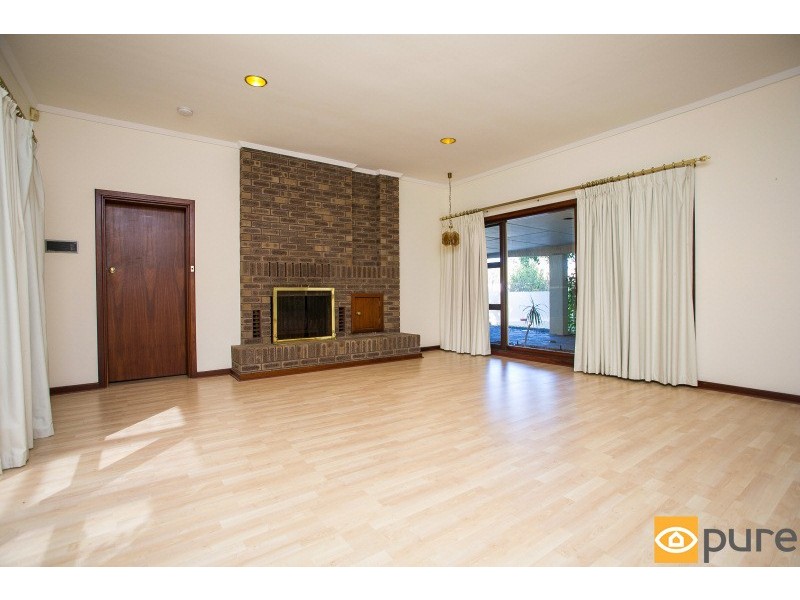 16 Hynes Road, Dalkeith WA 6009