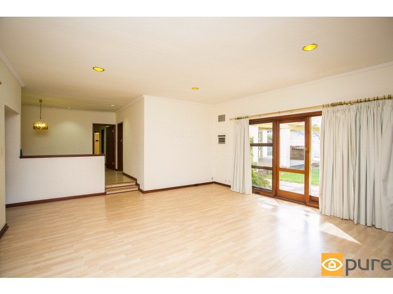 16 Hynes Road, Dalkeith WA 6009
