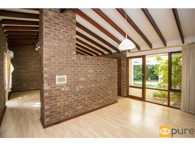 16 Hynes Road, Dalkeith WA 6009