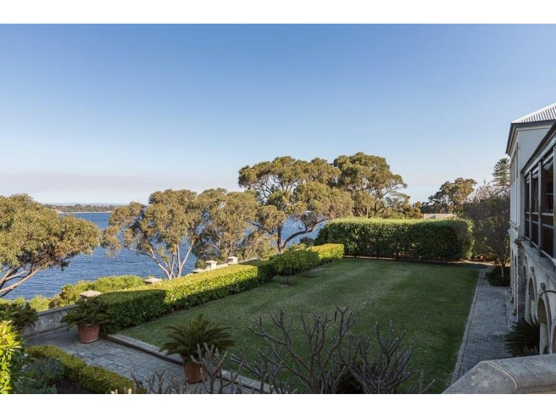 8 Bindaring Parade, Claremont WA 6010