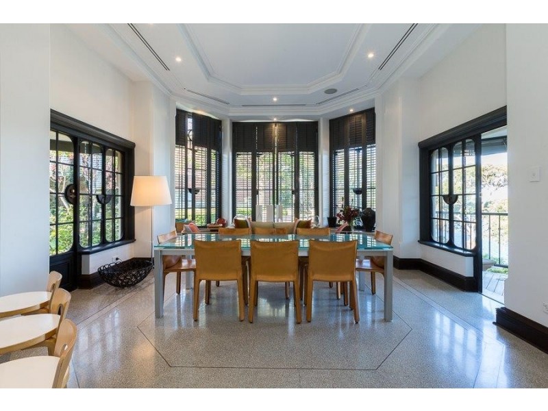 8 Bindaring Parade, Claremont WA 6010