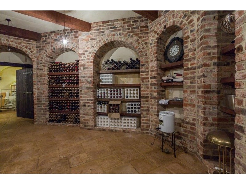 8 Bindaring Parade, Claremont WA 6010