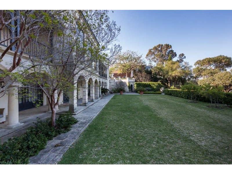 8 Bindaring Parade, Claremont WA 6010