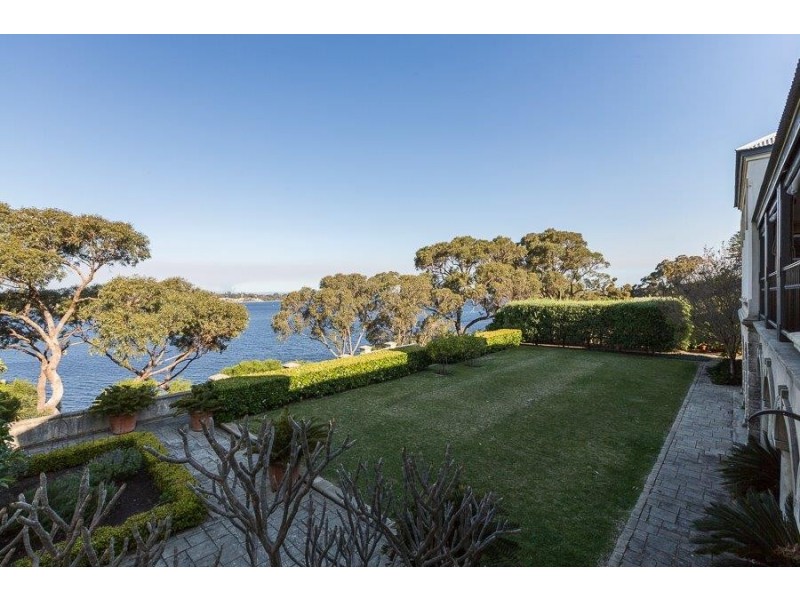 8 Bindaring Parade, Claremont WA 6010