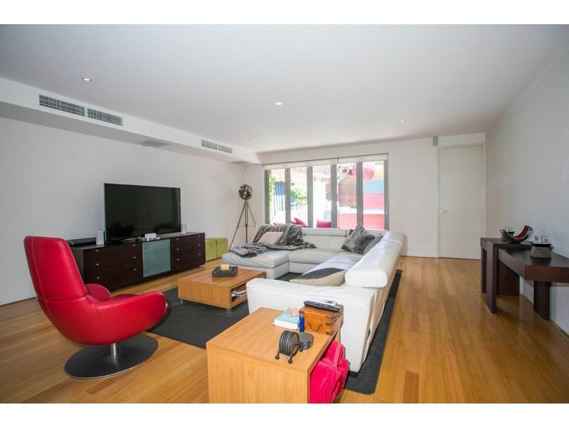 101a St Leonards Avenue, West Leederville WA 6007