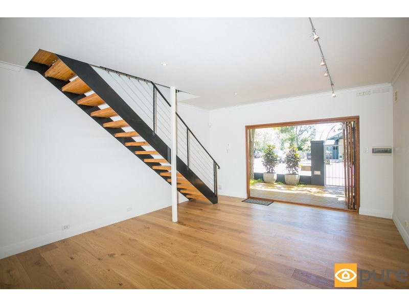 2/228 Hampden Road, Crawley WA 6009