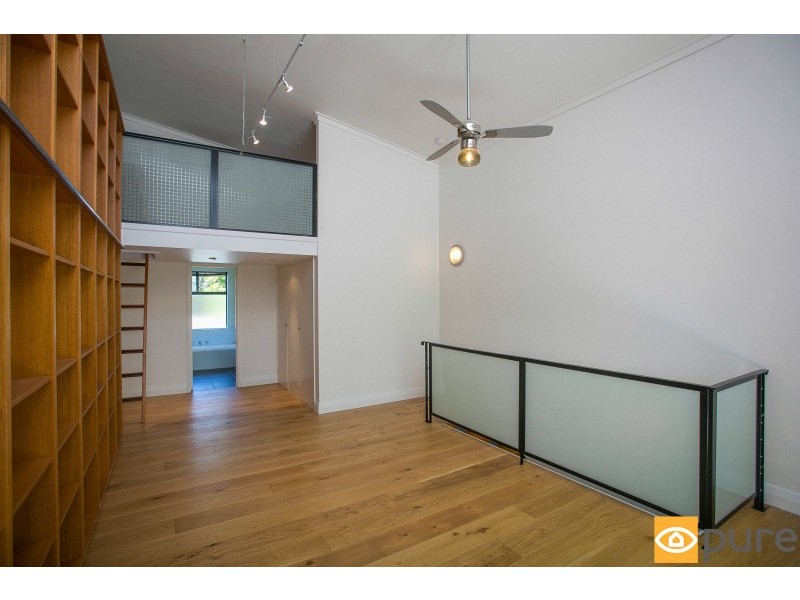 2/228 Hampden Road, Crawley WA 6009