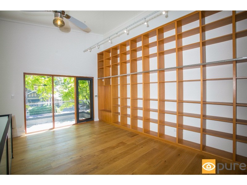 2/228 Hampden Road, Crawley WA 6009