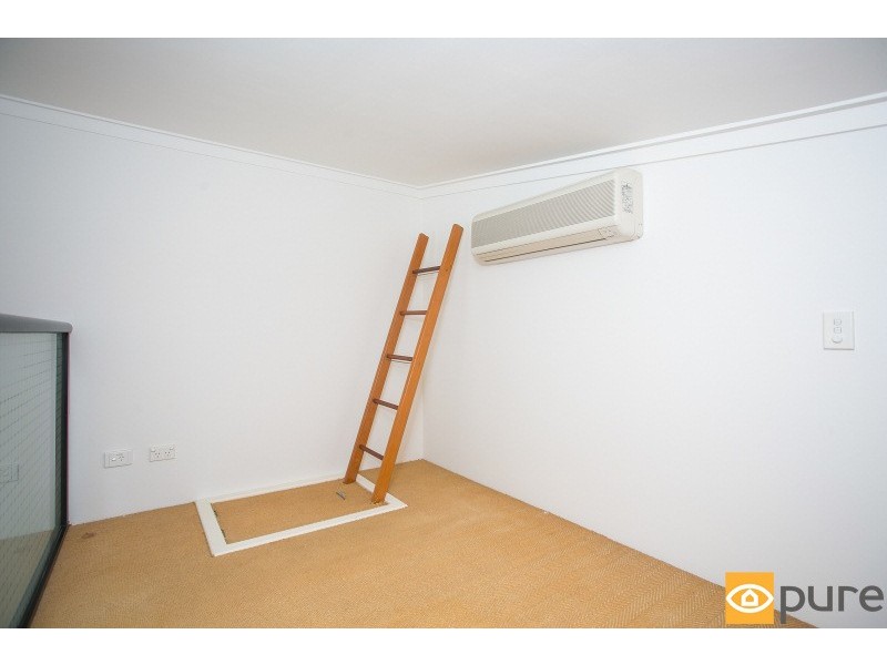 2/228 Hampden Road, Crawley WA 6009