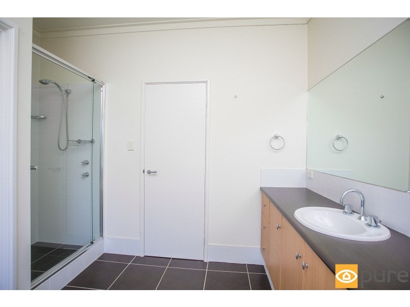 2/228 Hampden Road, Crawley WA 6009