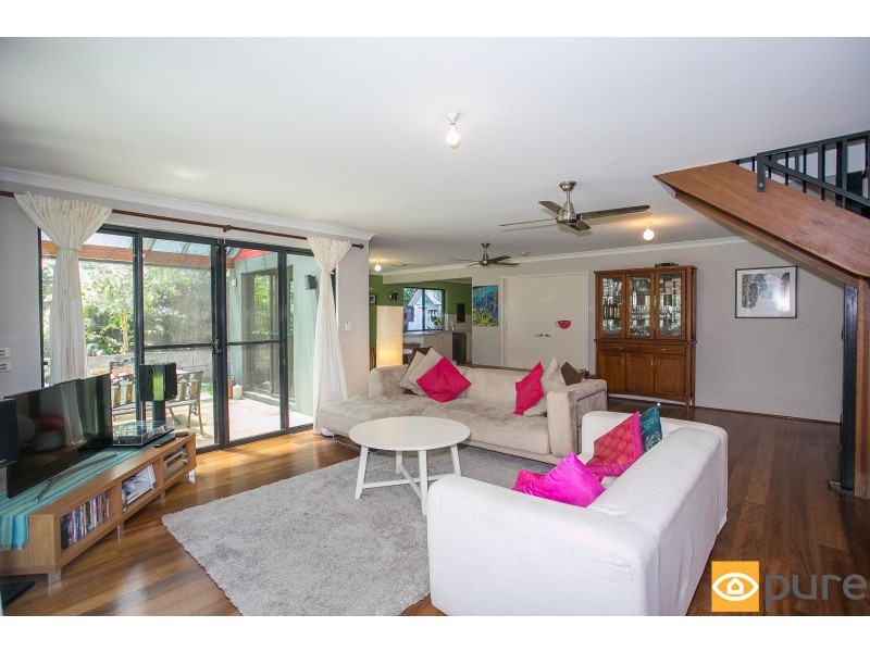 143a Stevens Street, White Gum Valley WA 6162