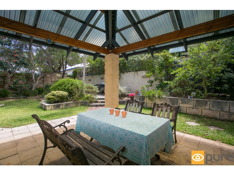 143a Stevens Street, White Gum Valley WA 6162