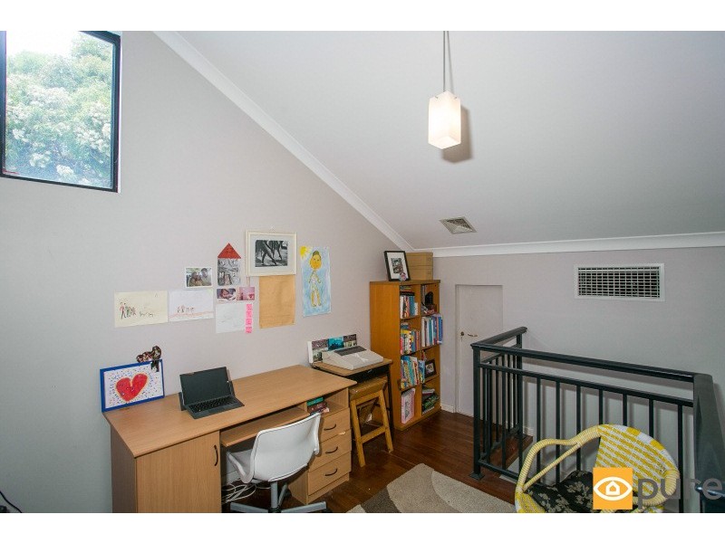 143a Stevens Street, White Gum Valley WA 6162