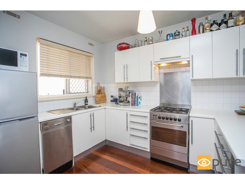 2/18 Beach Street, Cottesloe WA 6011