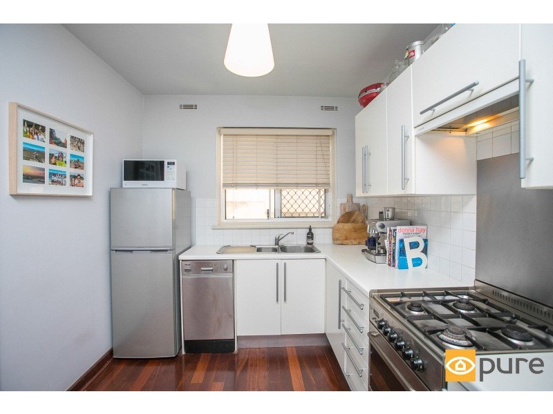 2/18 Beach Street, Cottesloe WA 6011