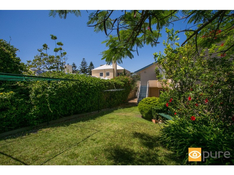 2/18 Beach Street, Cottesloe WA 6011