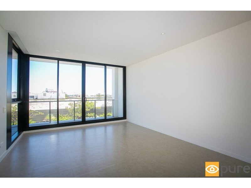 212/17 Freeman Loop, North Fremantle WA 6159