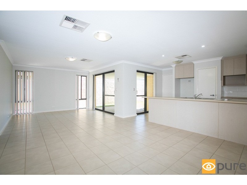 16 Weetman Road, Hammond Park WA 6164