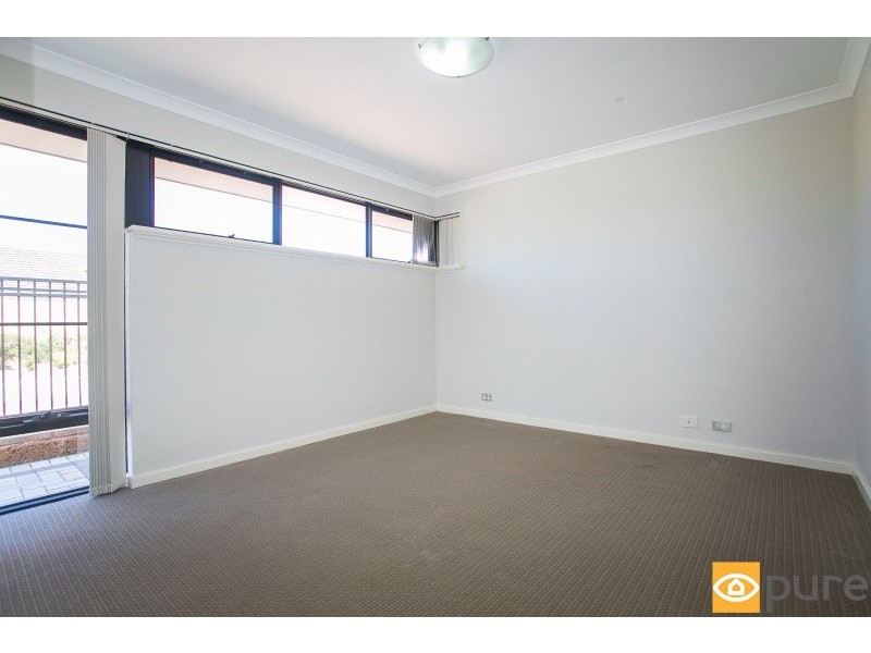 16 Weetman Road, Hammond Park WA 6164