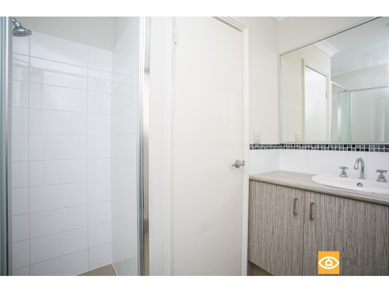 16 Weetman Road, Hammond Park WA 6164