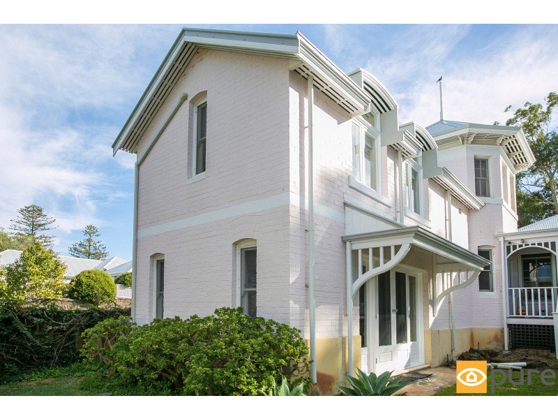 12 Fraser Street, Swanbourne WA 6010