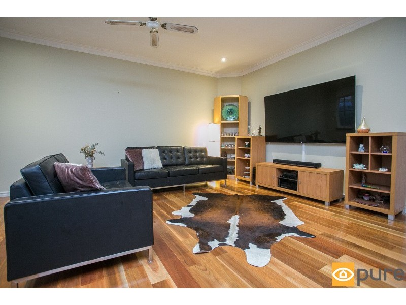 14 McKenna Glen, Mount Claremont WA 6010