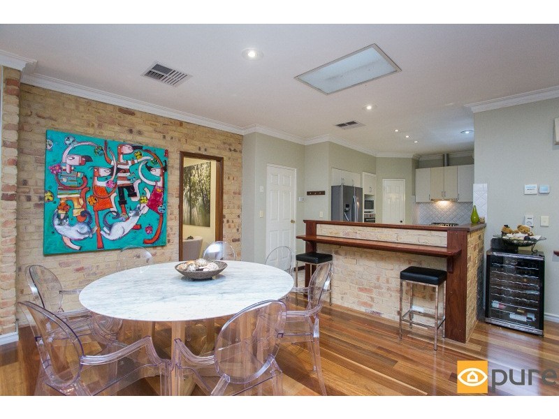 14 McKenna Glen, Mount Claremont WA 6010