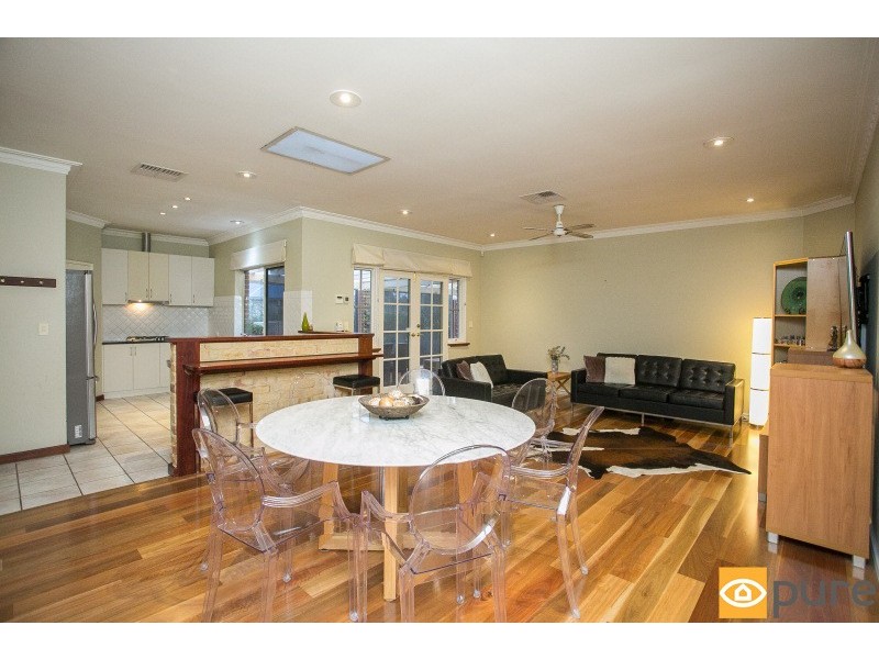 14 McKenna Glen, Mount Claremont WA 6010