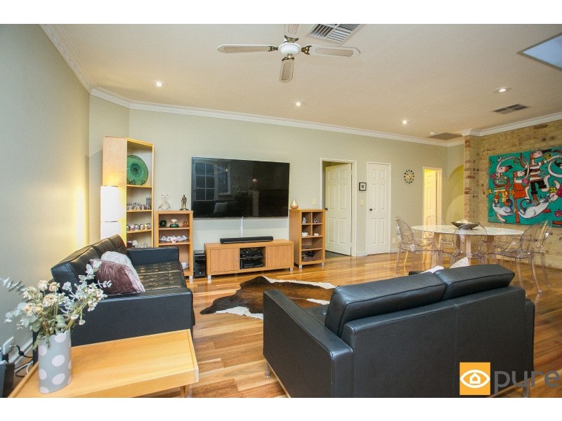 14 McKenna Glen, Mount Claremont WA 6010