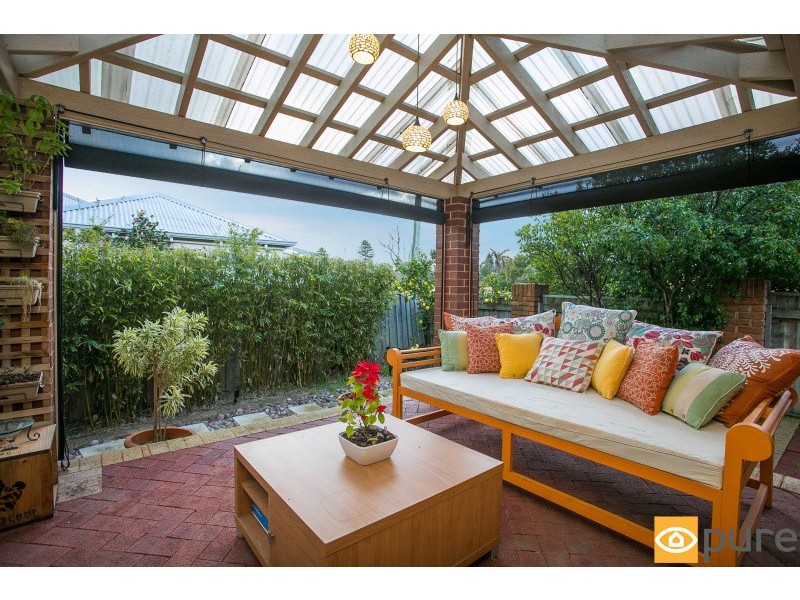 14 McKenna Glen, Mount Claremont WA 6010