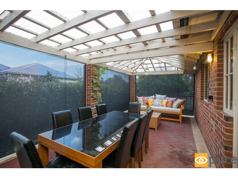 14 McKenna Glen, Mount Claremont WA 6010