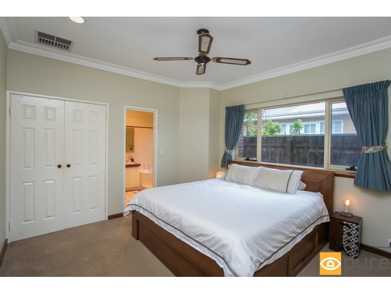 14 McKenna Glen, Mount Claremont WA 6010