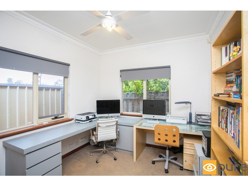 14 McKenna Glen, Mount Claremont WA 6010
