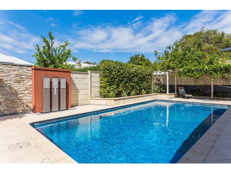 62 Clement Street, Swanbourne WA 6010