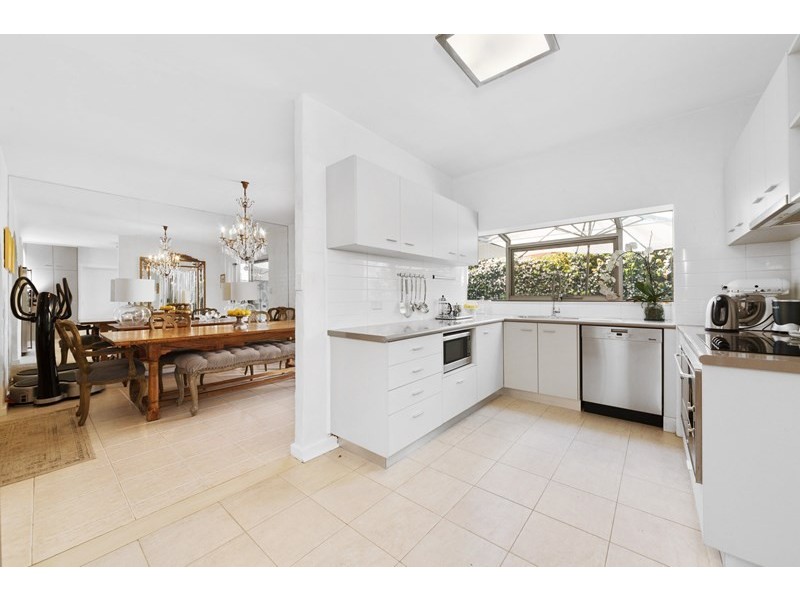 2A Cliff Road, Claremont WA 6010