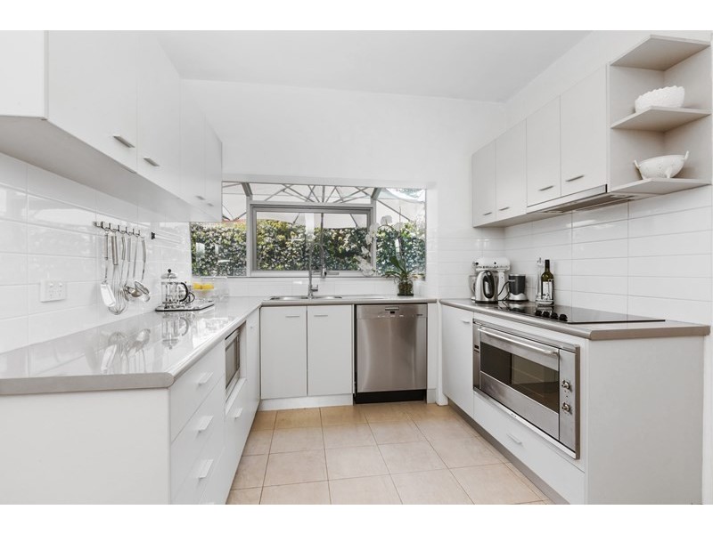 2A Cliff Road, Claremont WA 6010